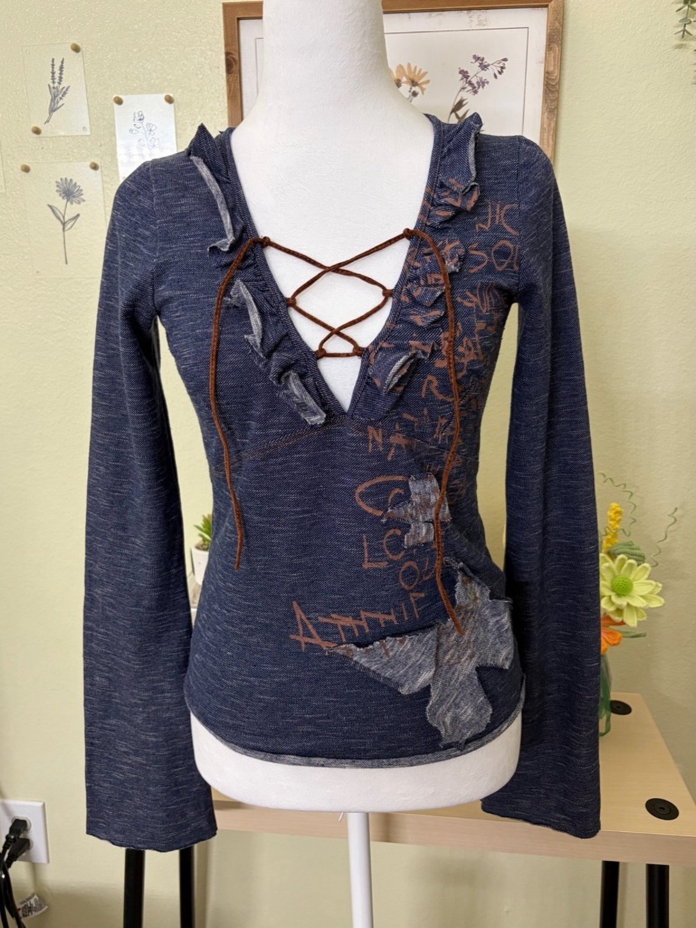 Free Soul Italia Y2K Indie Sleaze Denim Look Lace Up Graphic Long Sleeve Top S